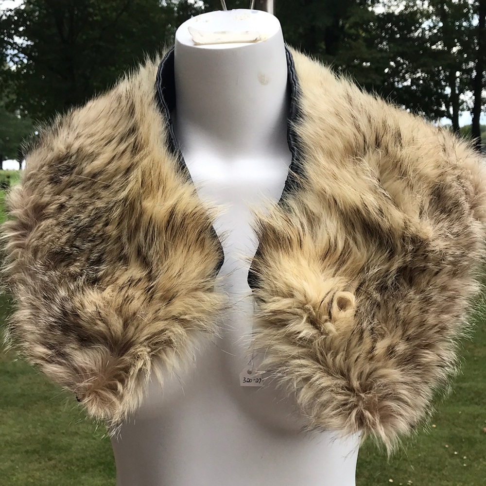 Vintage 50’s coyote collar